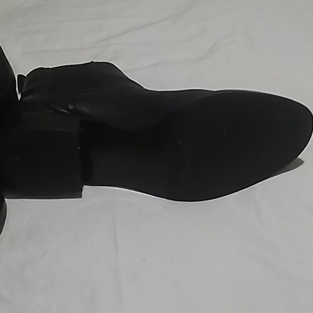Boots - Picture 5 of 6